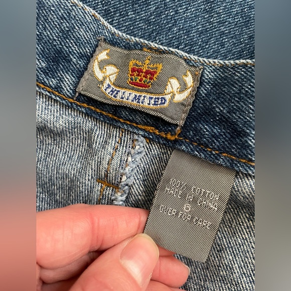 Vintage The Limited Cut-Off Pleated High Rise Blue Jean Shorts with Back Yoke - Picture 15 of 16